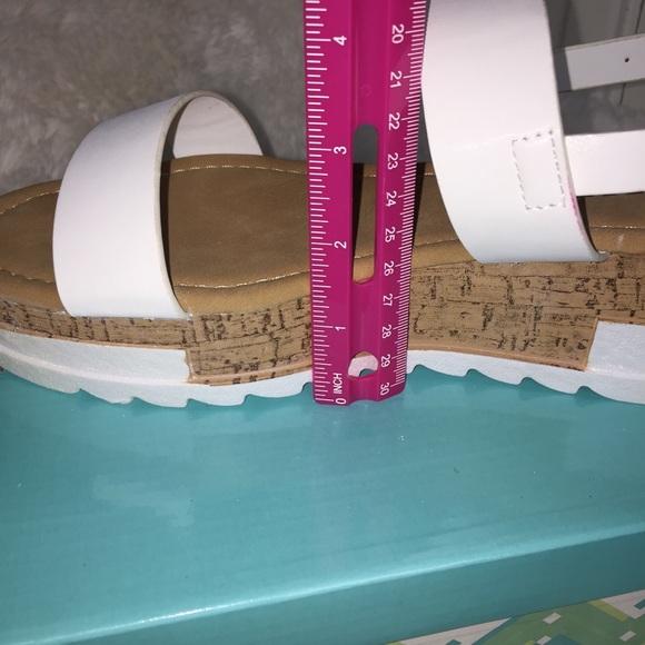 NIB Anna White Strappy Platform Wedge Cork Sandals - Picture 6 of 8